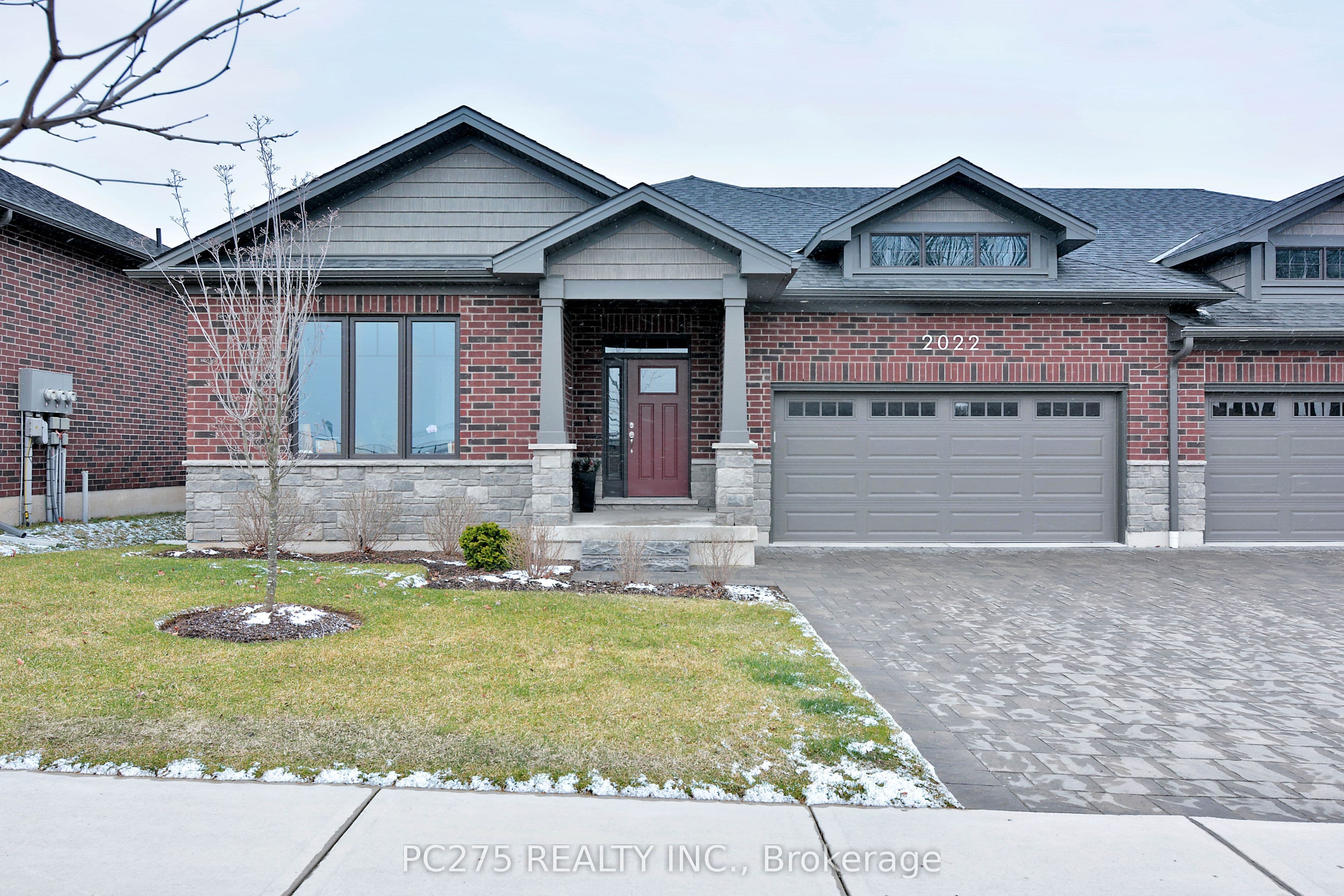 Unit 10 2022 UPPERPOINT Boulevard photo 1