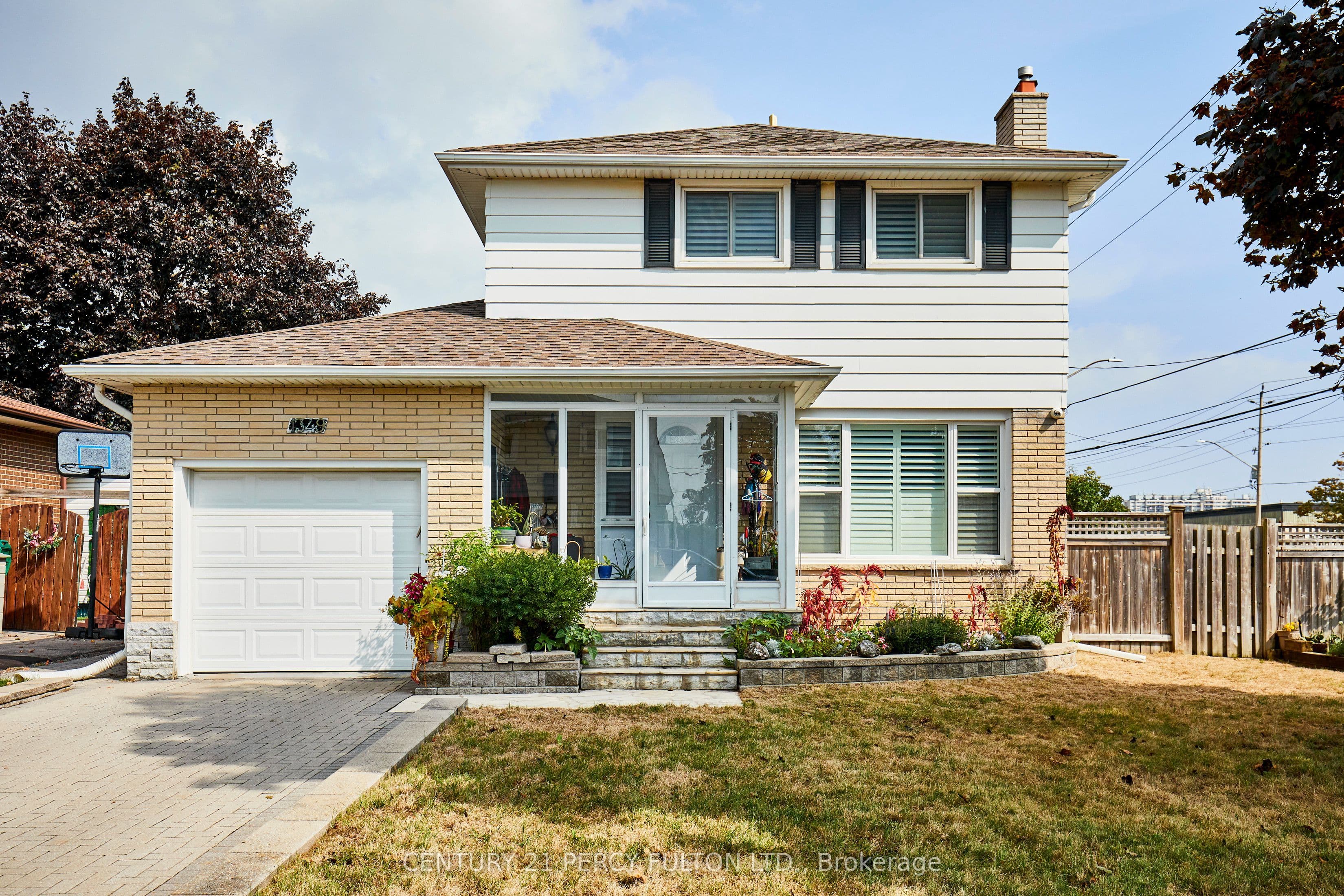 1349 Somerville Street photo 1