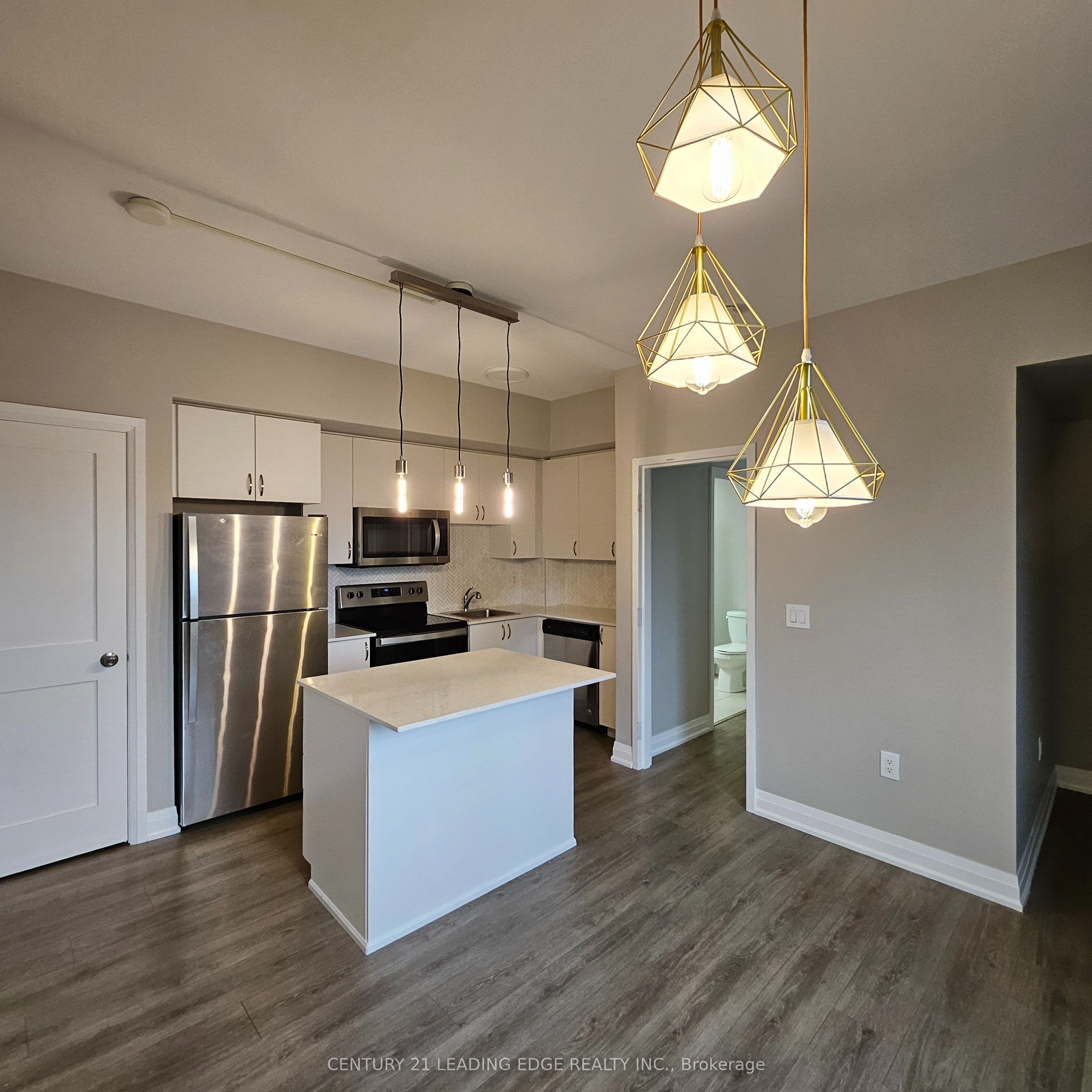 Unit 603 18 COLES Avenue photo 1