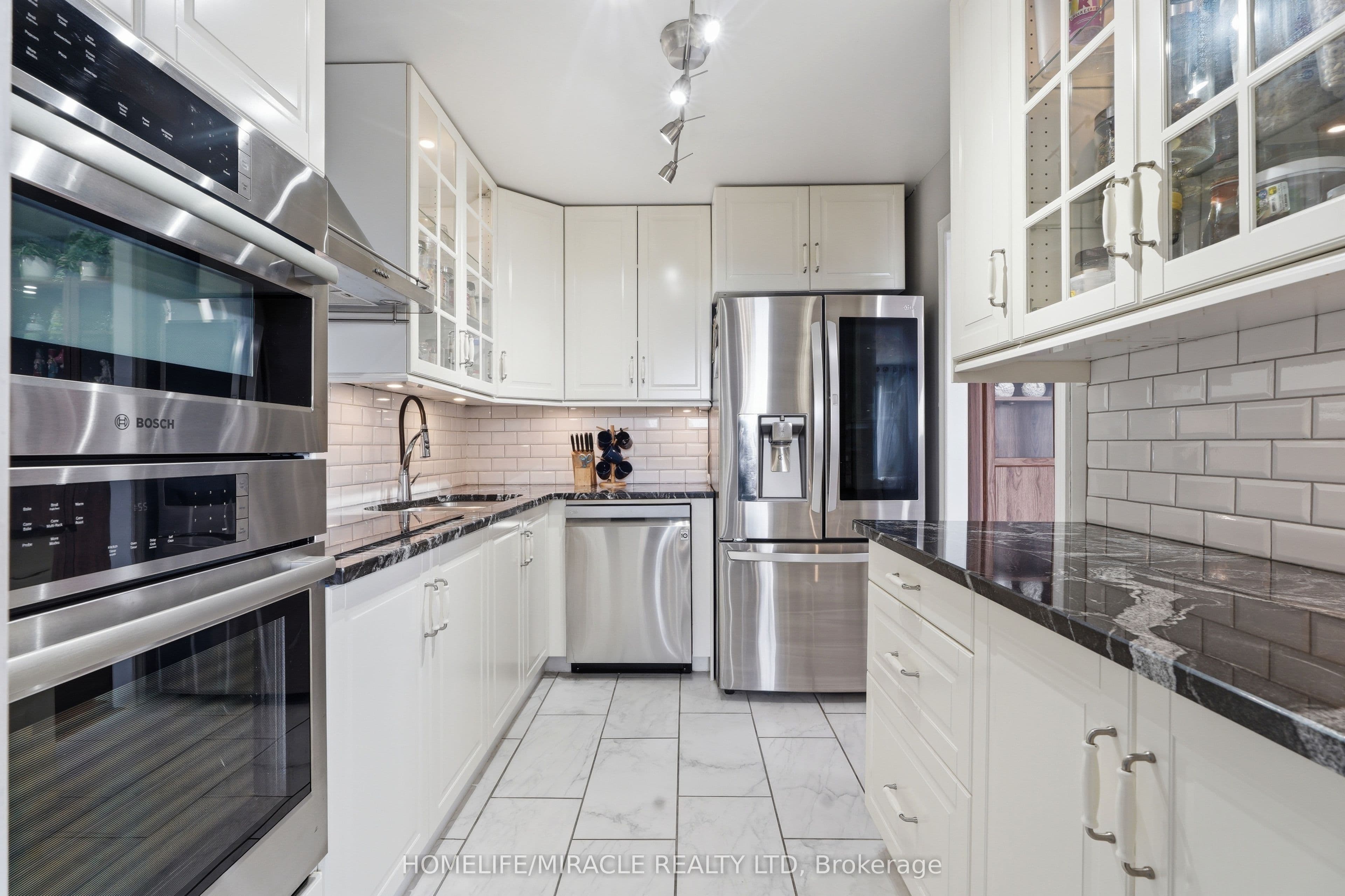 Unit 809 1100 Courtland Avenue photo 1