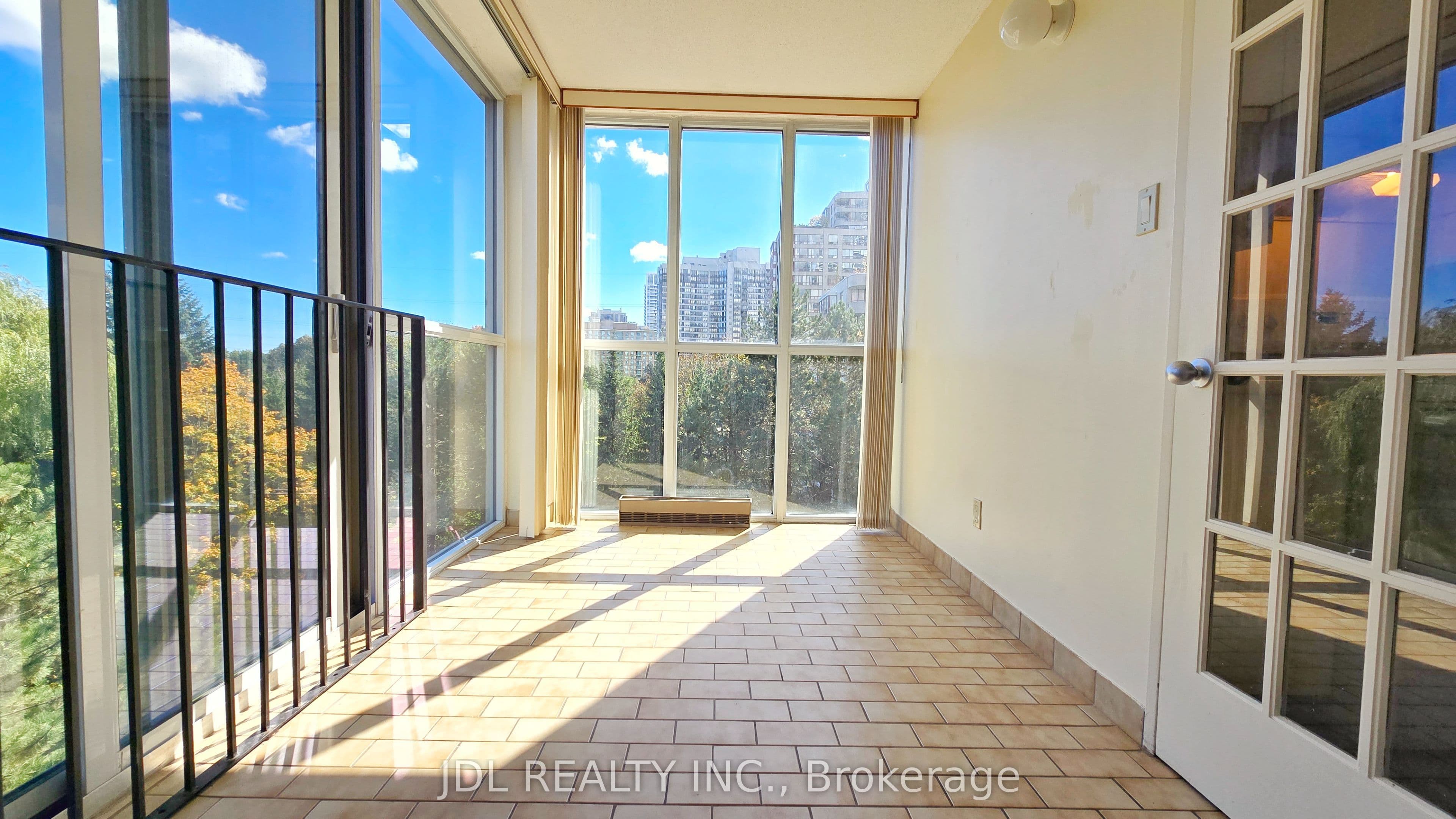 Unit 610 5795 Yonge Street photo 1
