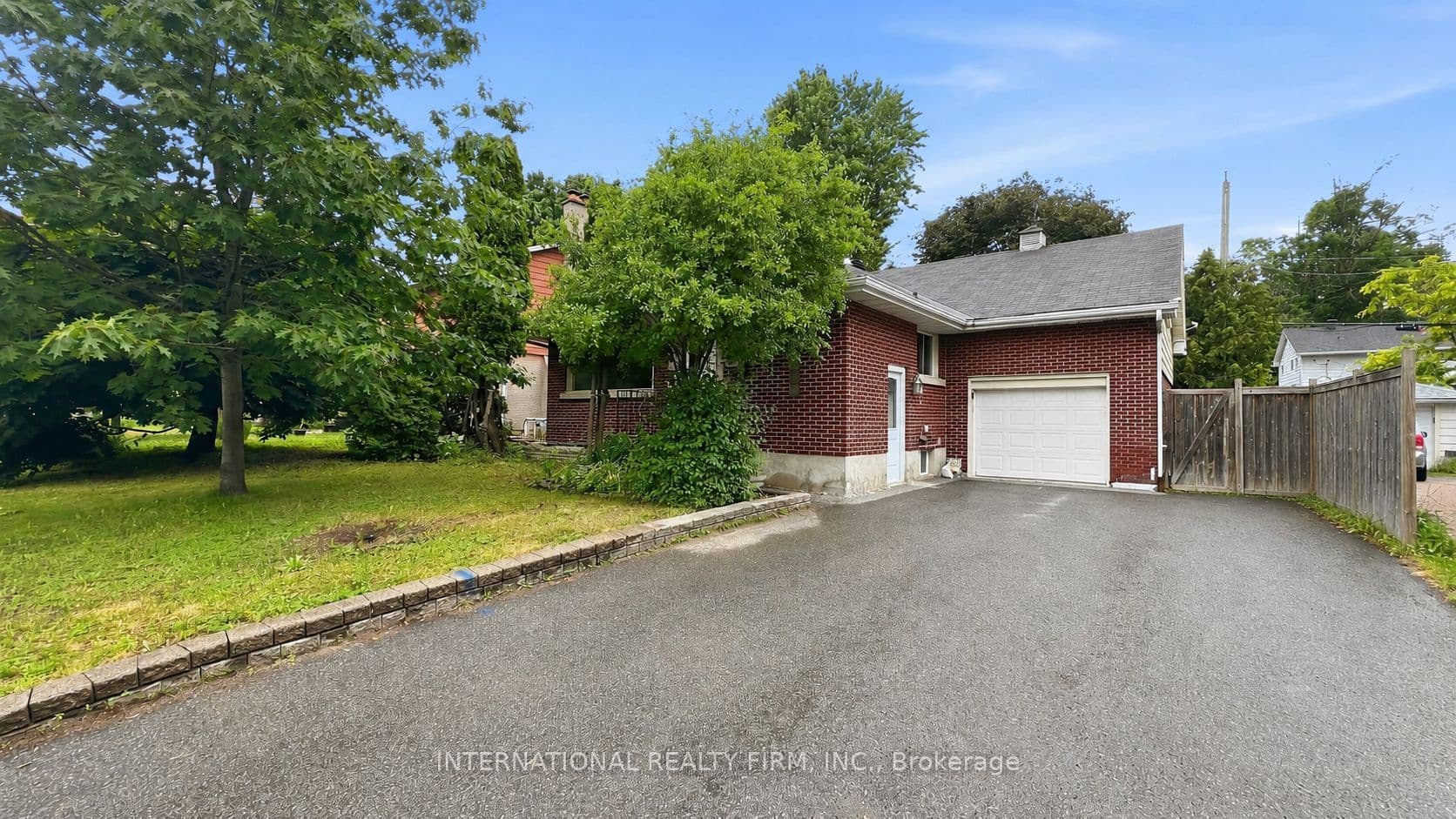 1213 ERINDALE Drive photo 1