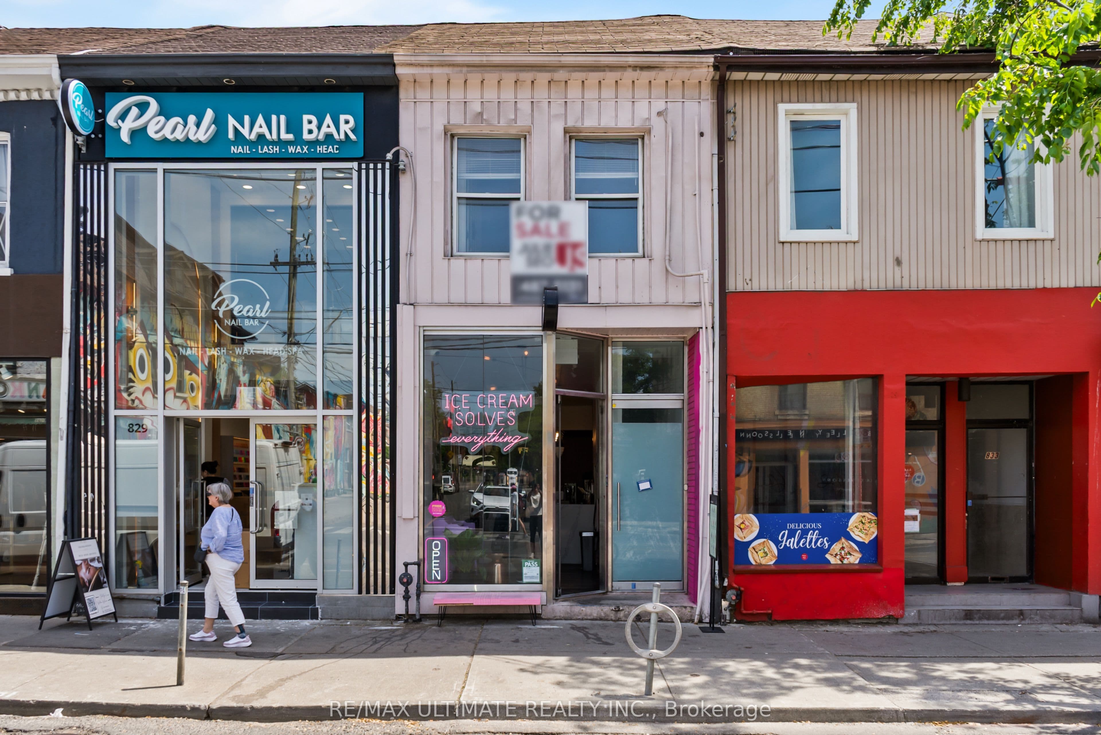 831 Queen Street photo 1