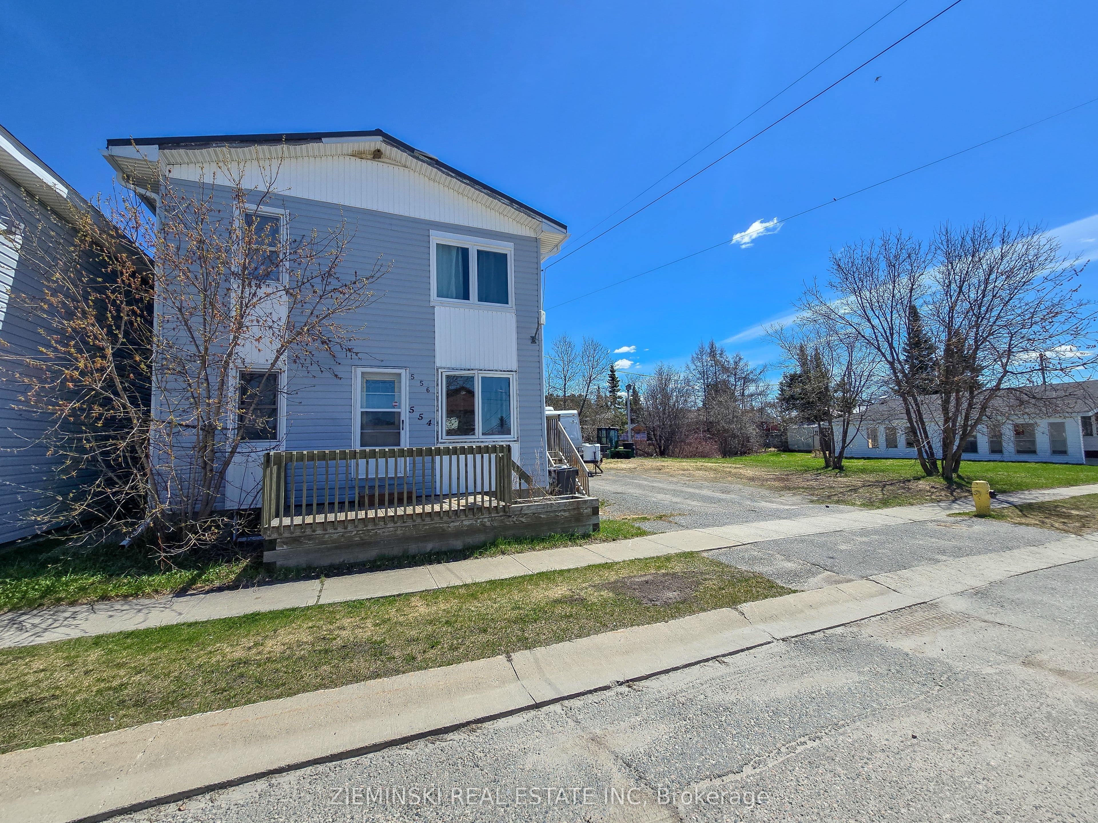 554 James Street photo 1