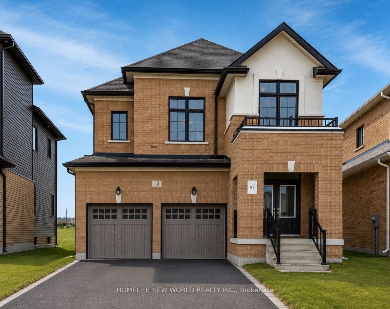 Unit Upper 2 floors 10 Ken Davie Gate photo 1