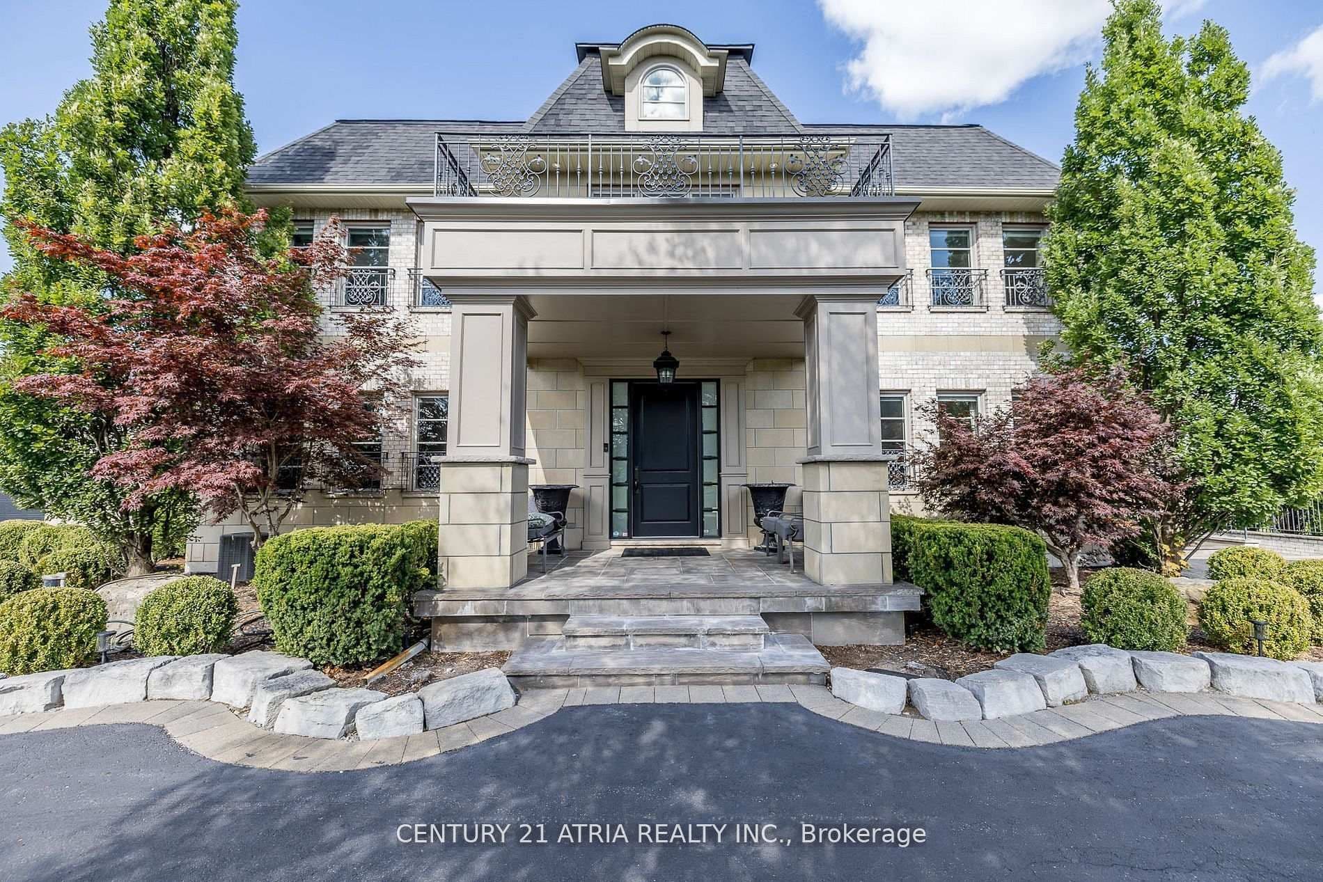 111 Lake Woods Drive photo 1