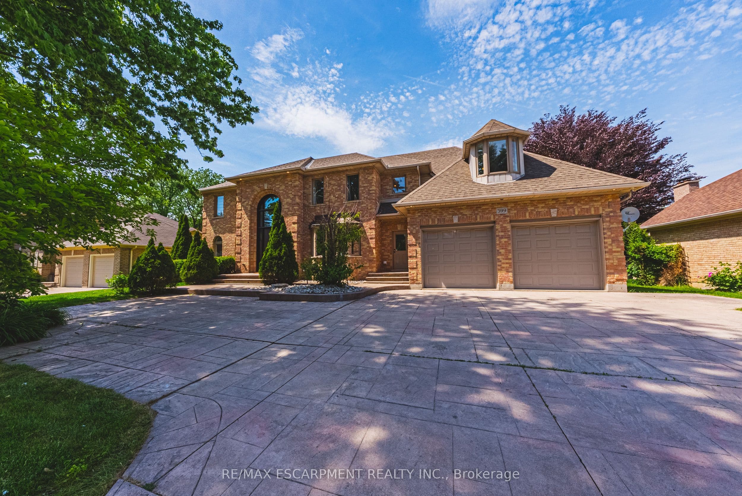 399 Golf Links Road photo 1