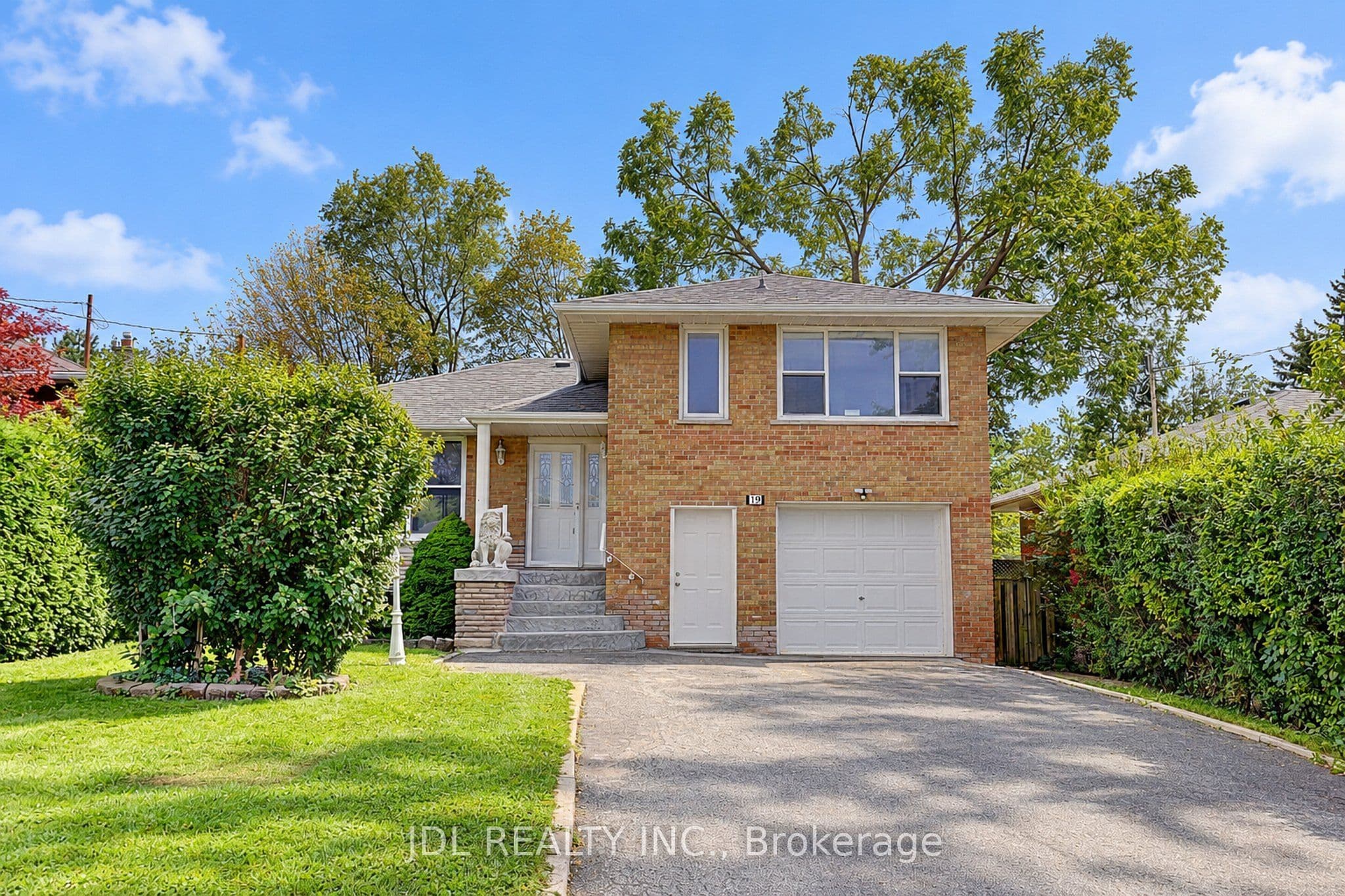 19 Sweeney Drive photo 1