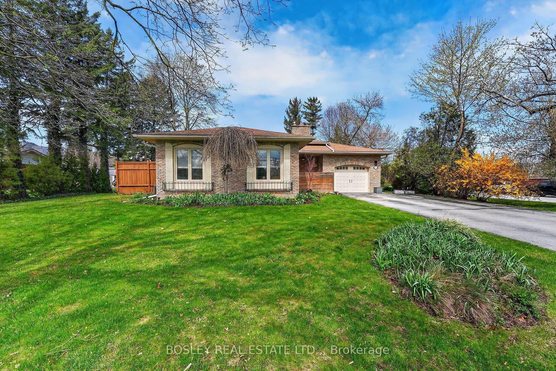 561 King Street photo 1
