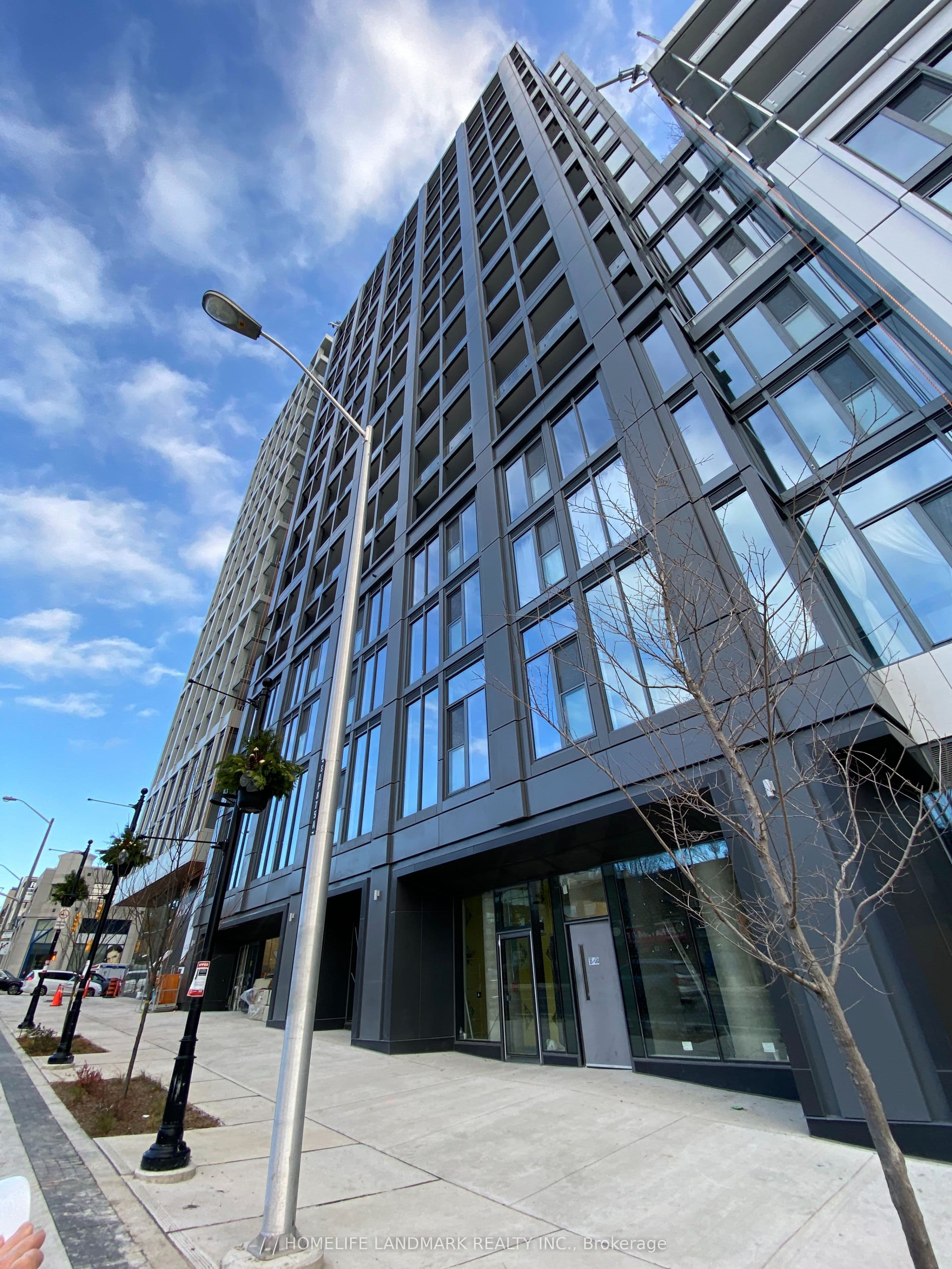 Unit 720 2020 Bathurst Street photo 1