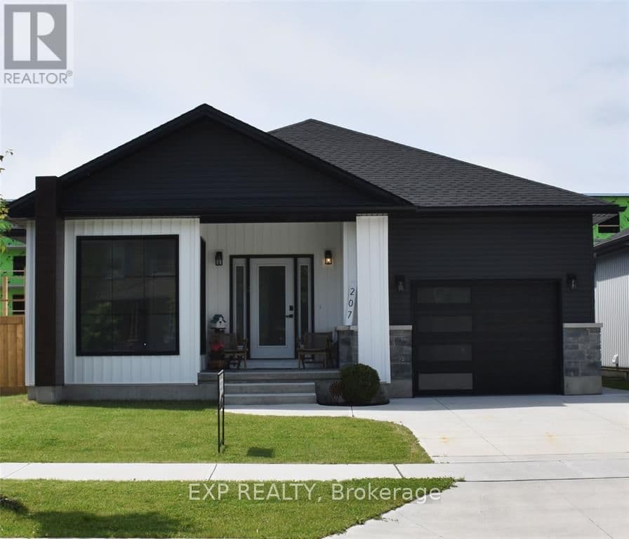 207 Essex Street photo 1