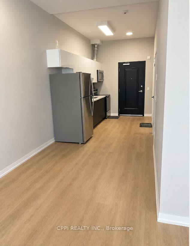 Unit 209 140 Simcoe Street photo 1