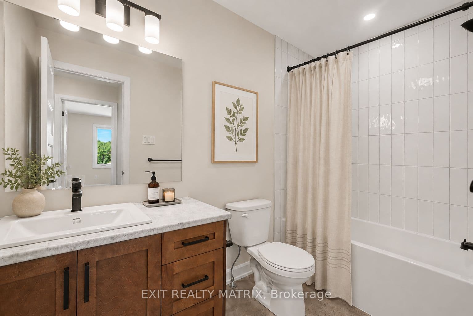 537 Regina Street photo 1