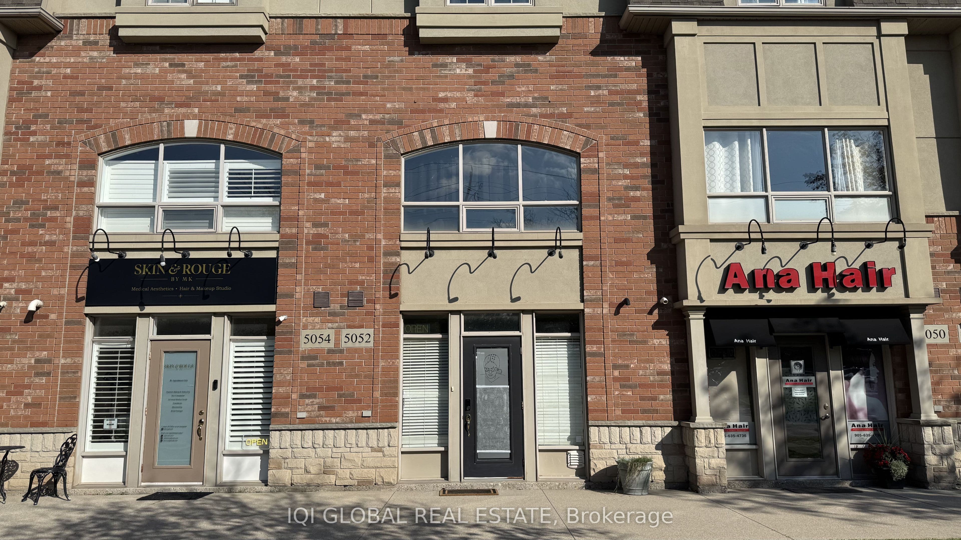 5052 Fairview Street photo 1