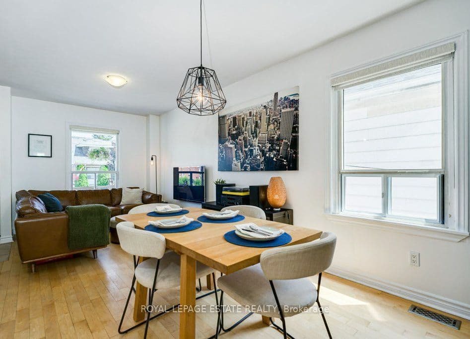 82 August Avenue photo 1