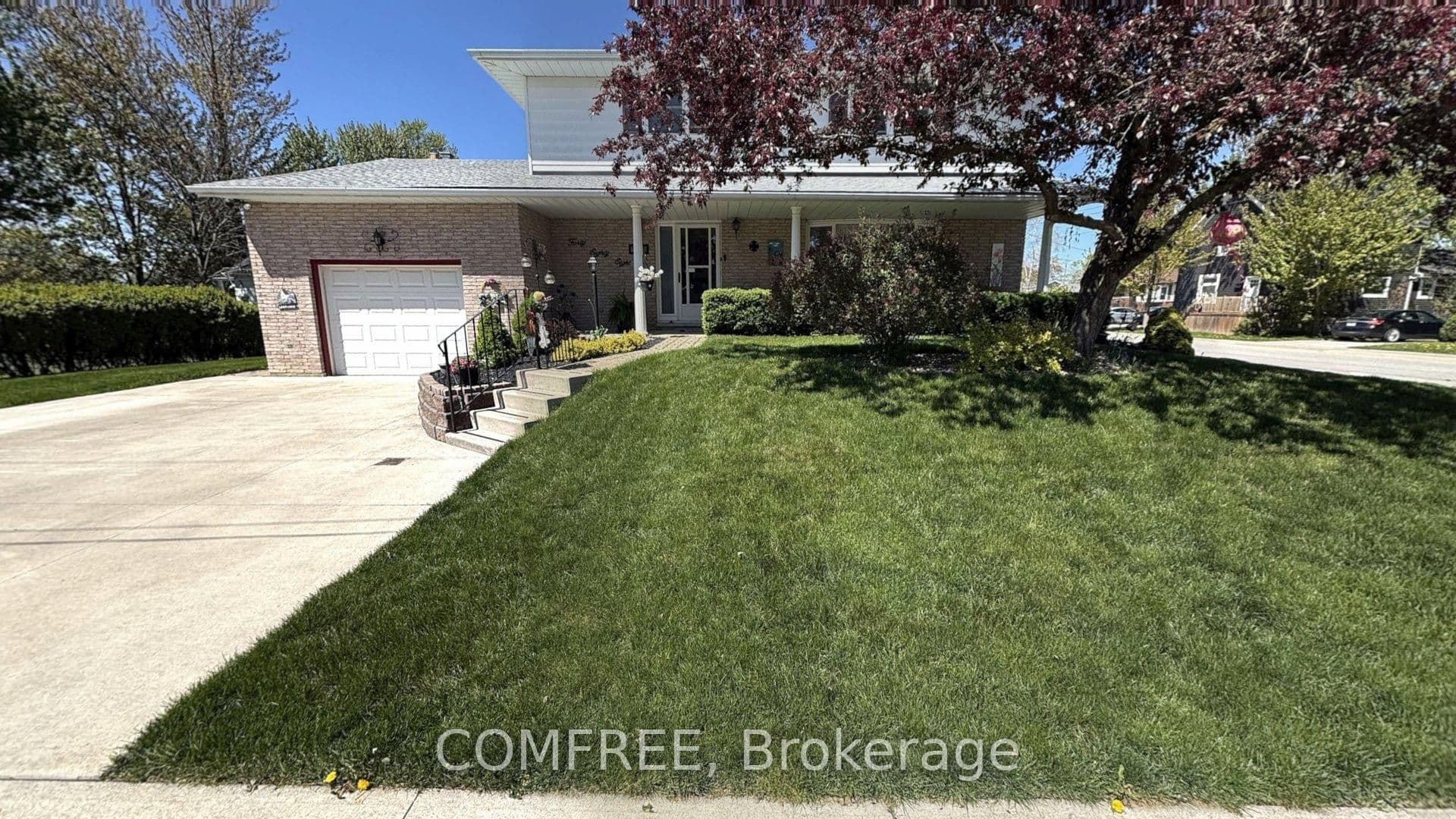 4088 Florence Avenue photo 1