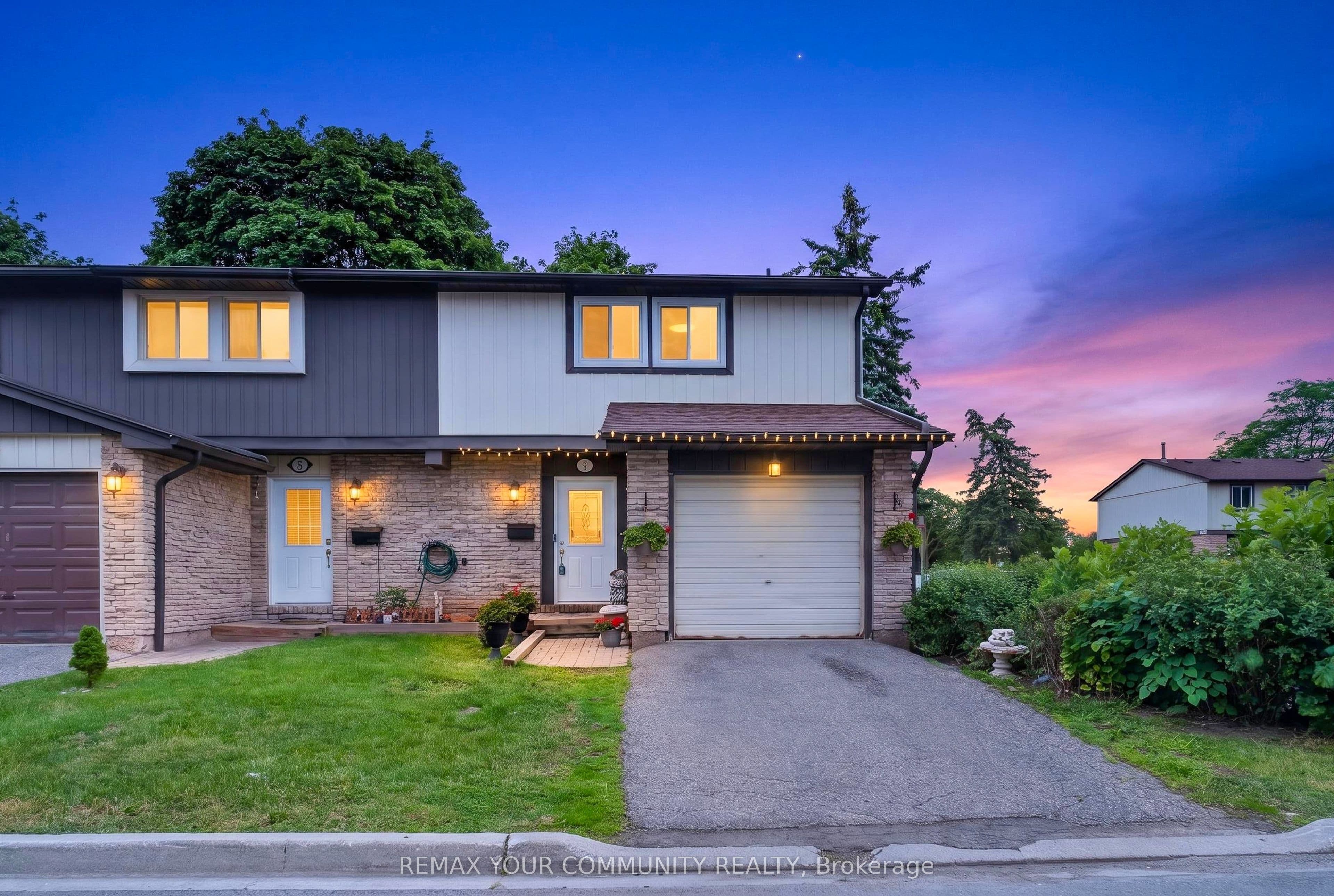 Unit 11 93 Hansen Road photo 1