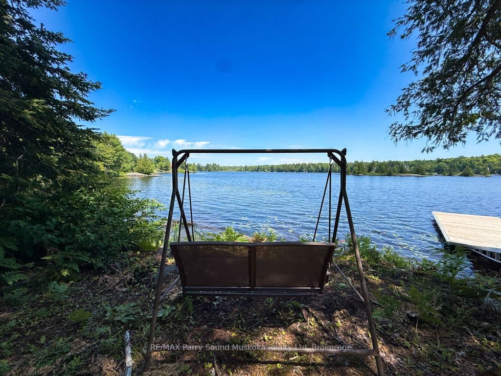 473 North Meadowcove Road photo 1