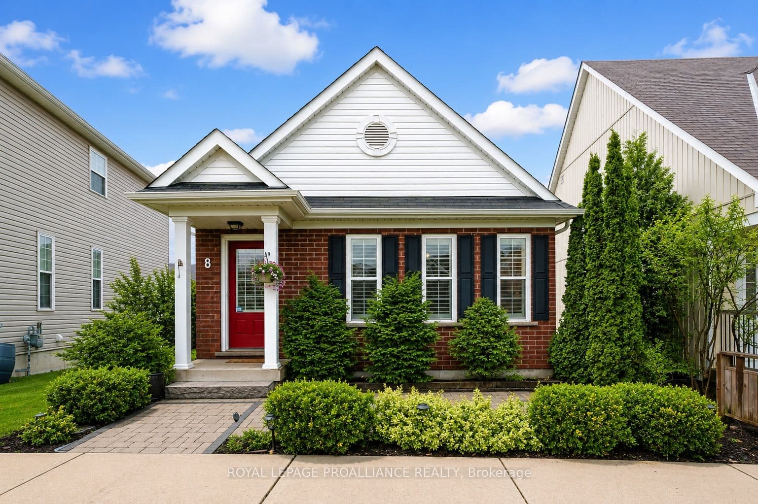 8 Bigwood Crescent photo 1