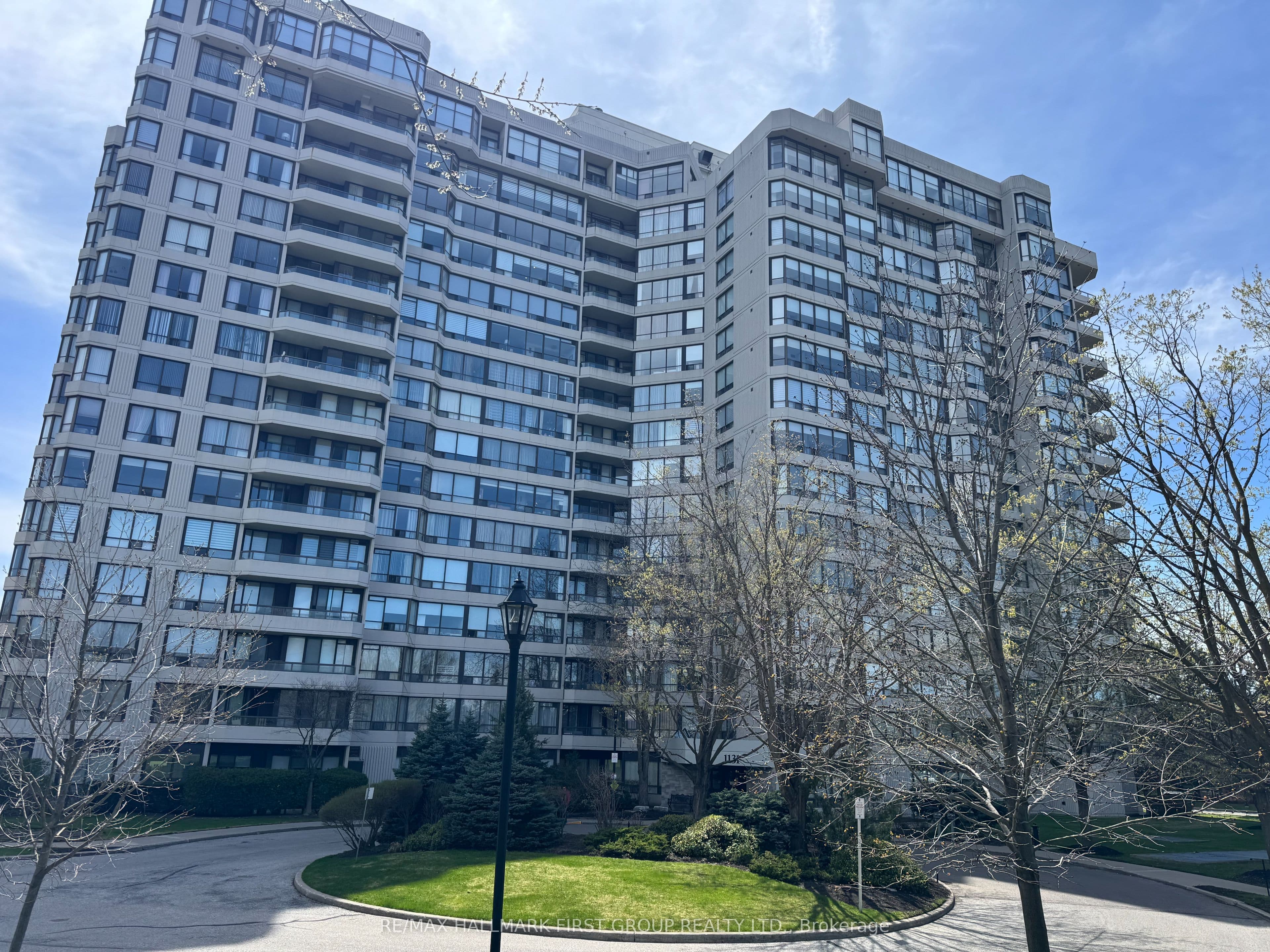 Unit 601 1131 Steeles Avenue photo 1