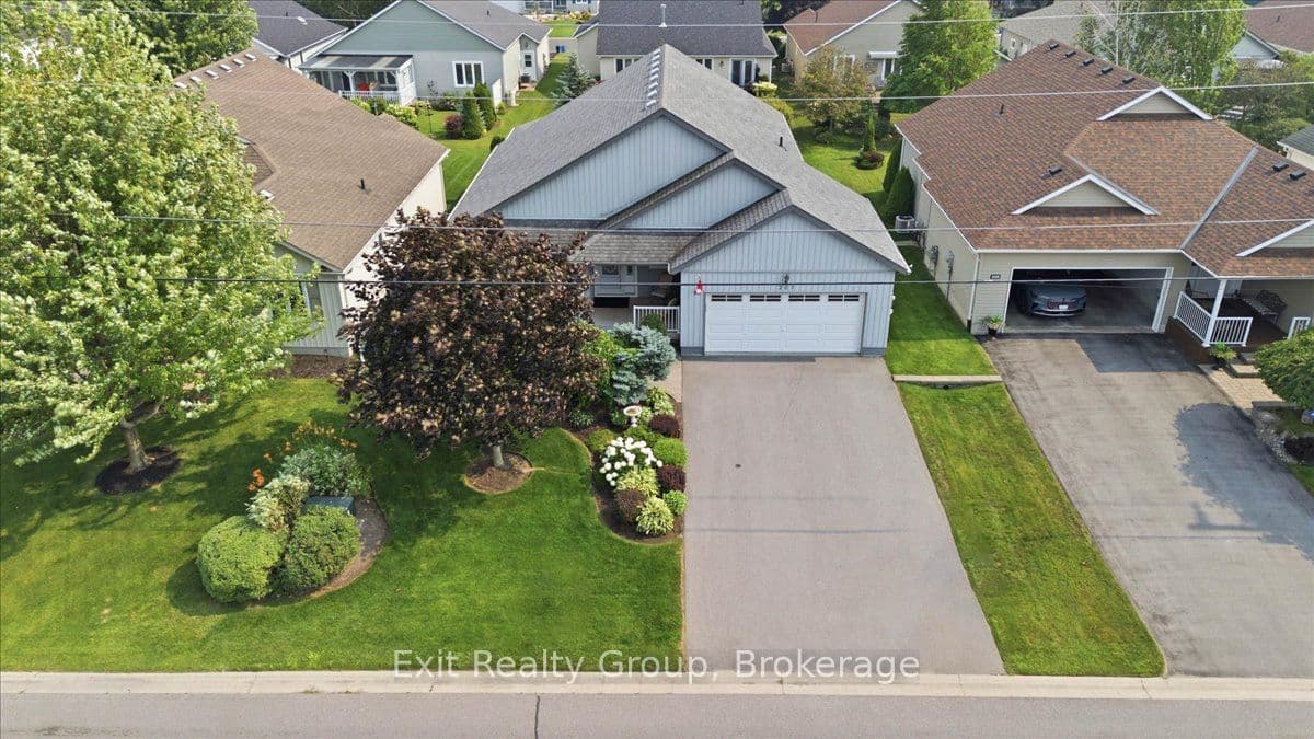 267 Raglan Street photo 1