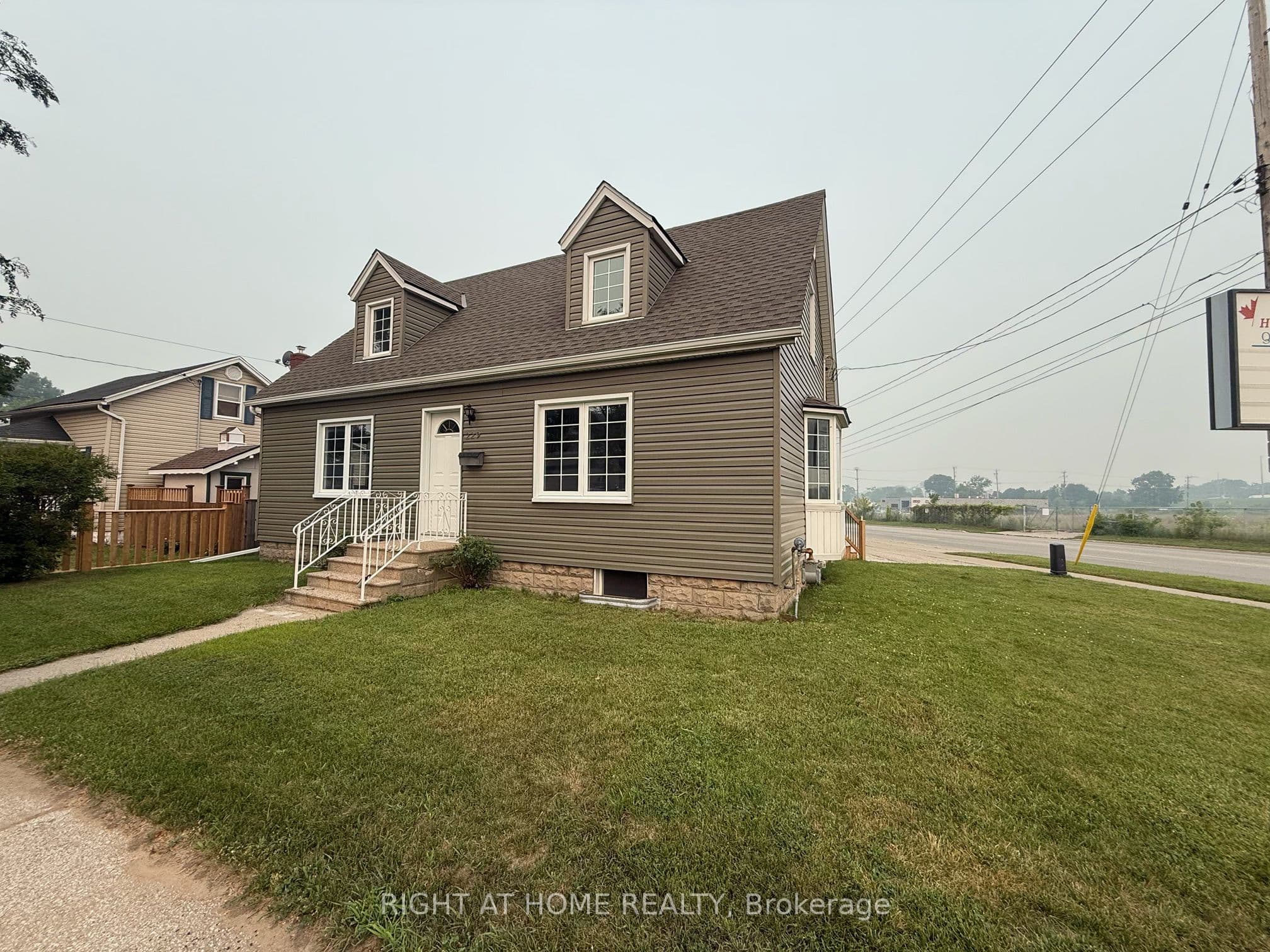 229 Water Street photo 1