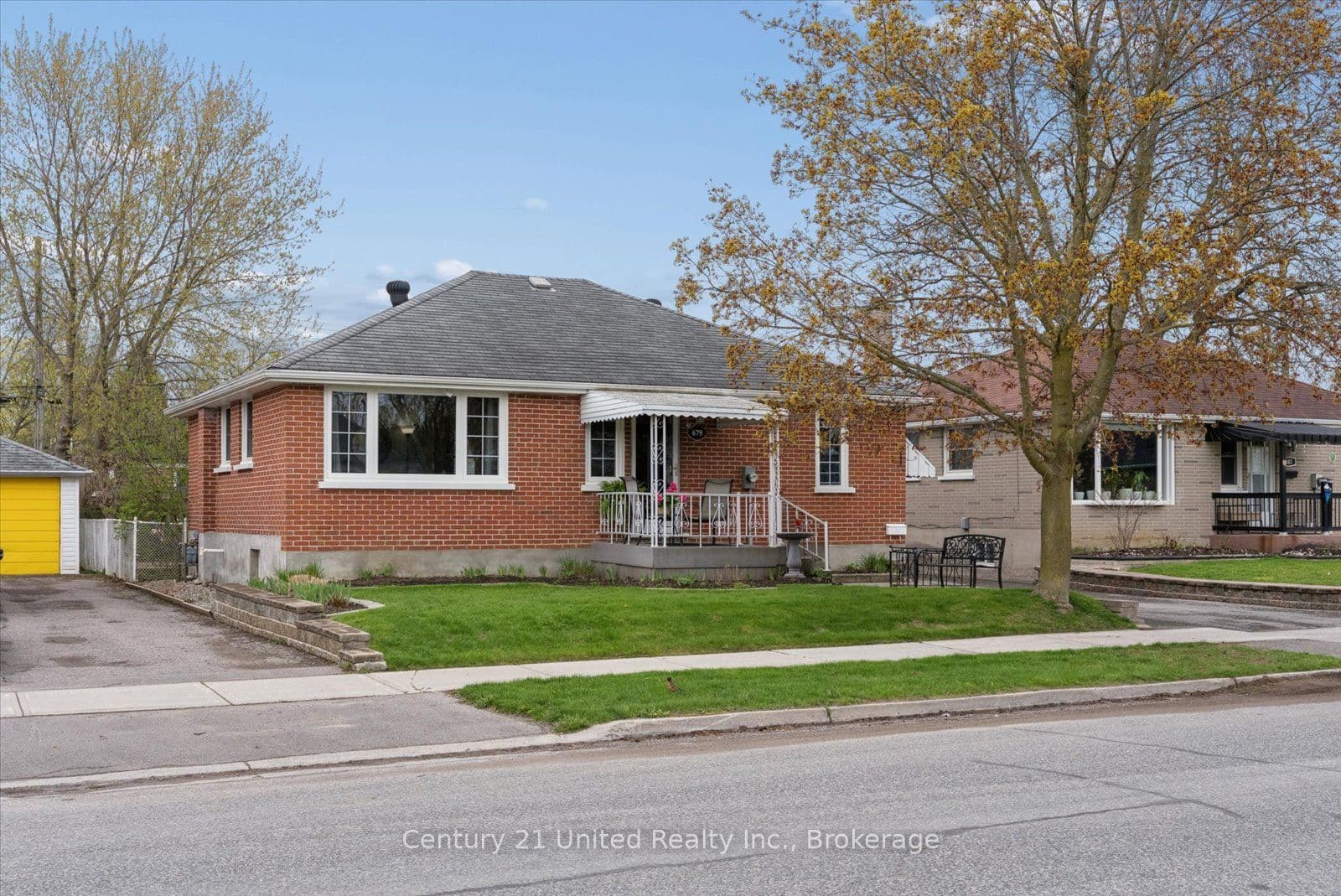679 Bellaire Street photo 1