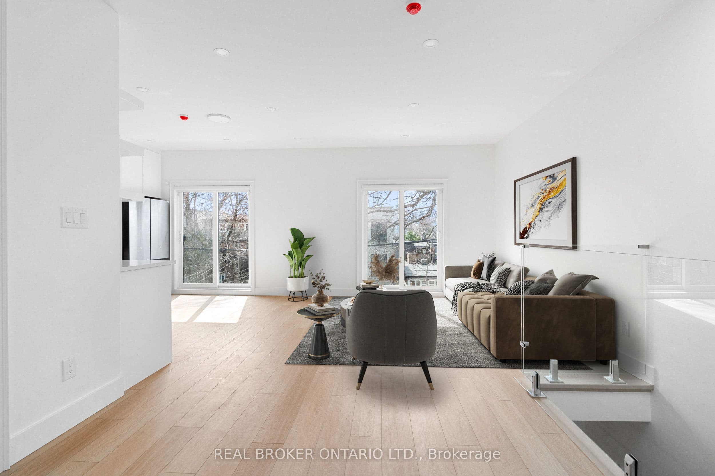 Unit Laneway 21 Farnham Avenue photo 1