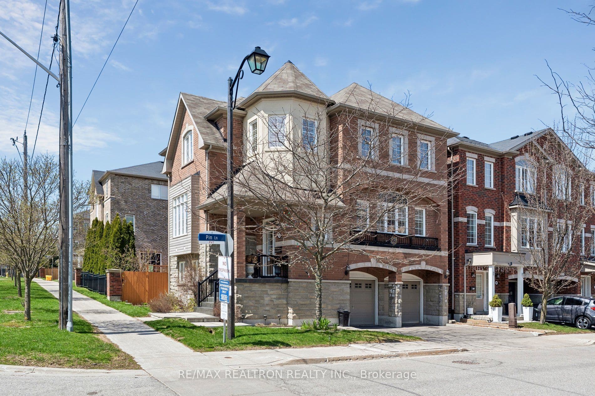 12 Dale Avenue photo 1
