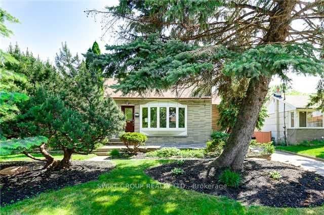 141 Kitchener Road photo 1