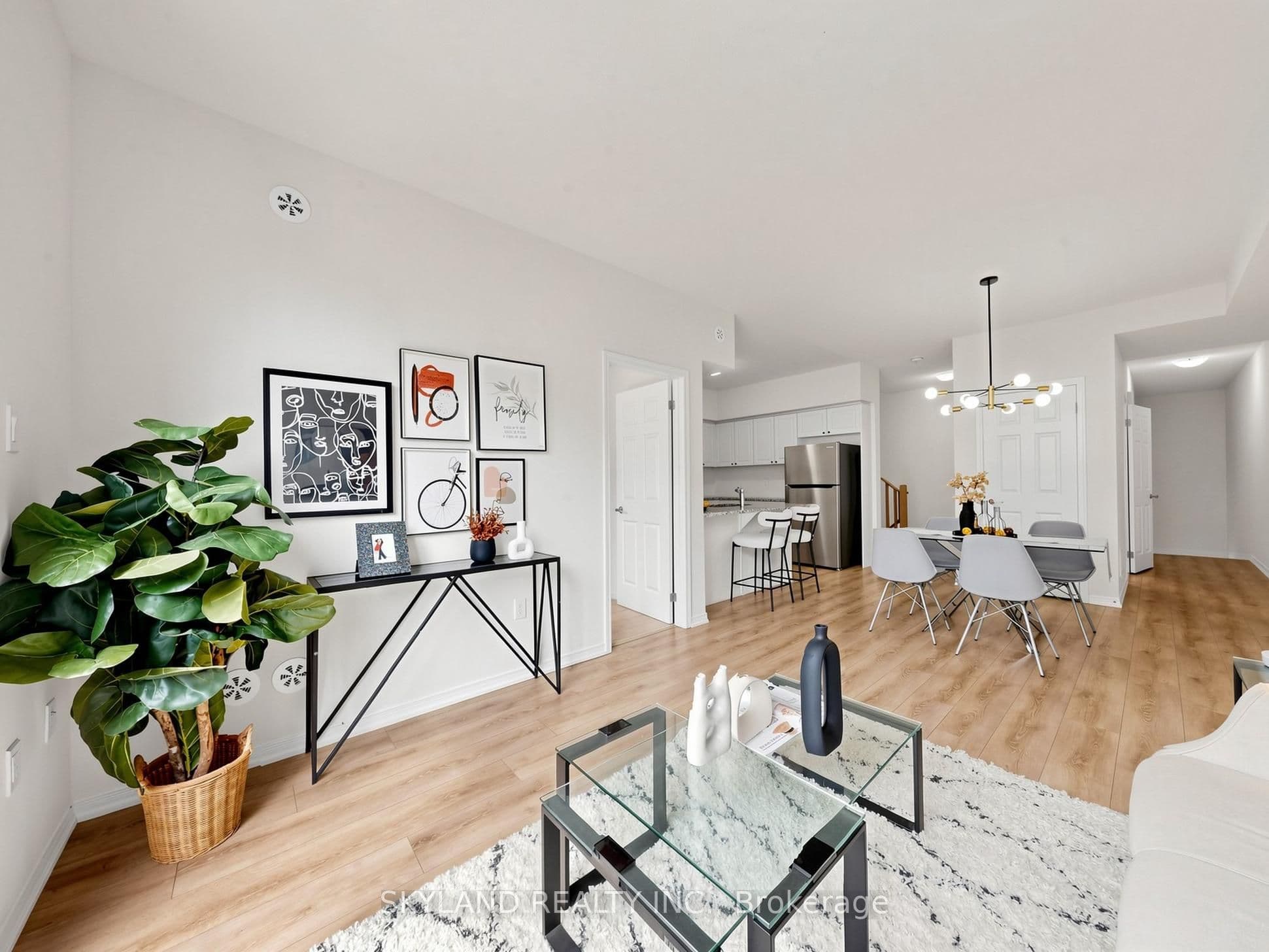 Unit 3 20 woodstream Drive photo 1