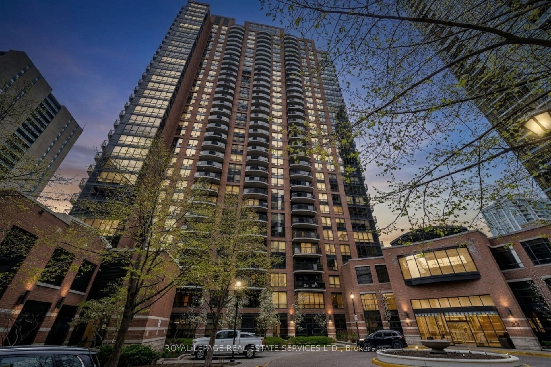 Unit 2505 33 Sheppard Avenue photo 1