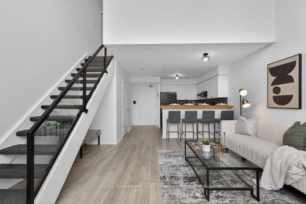 Unit 224 200 Manitoba Street photo 1