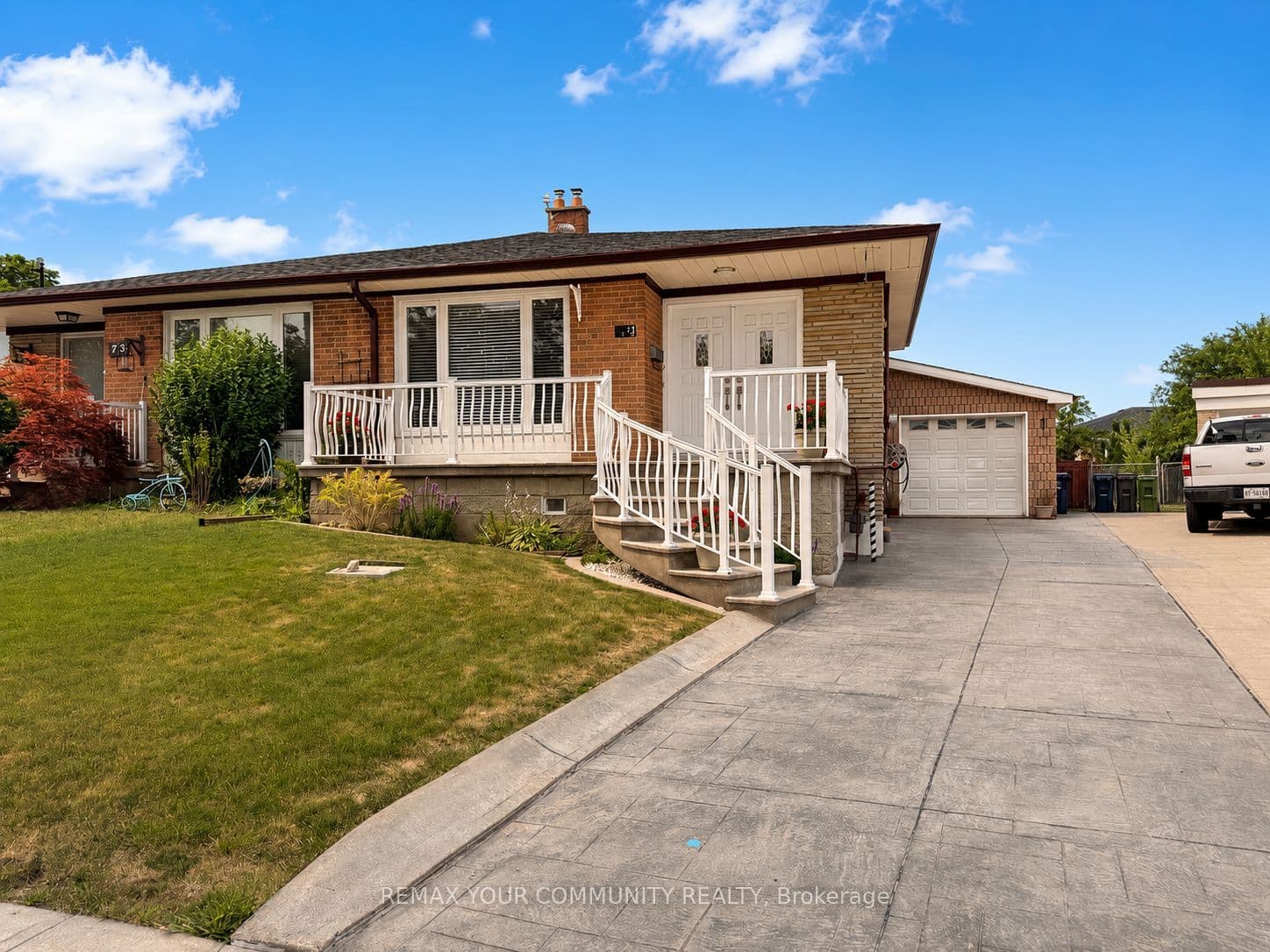 71 Gambello Crescent photo 1