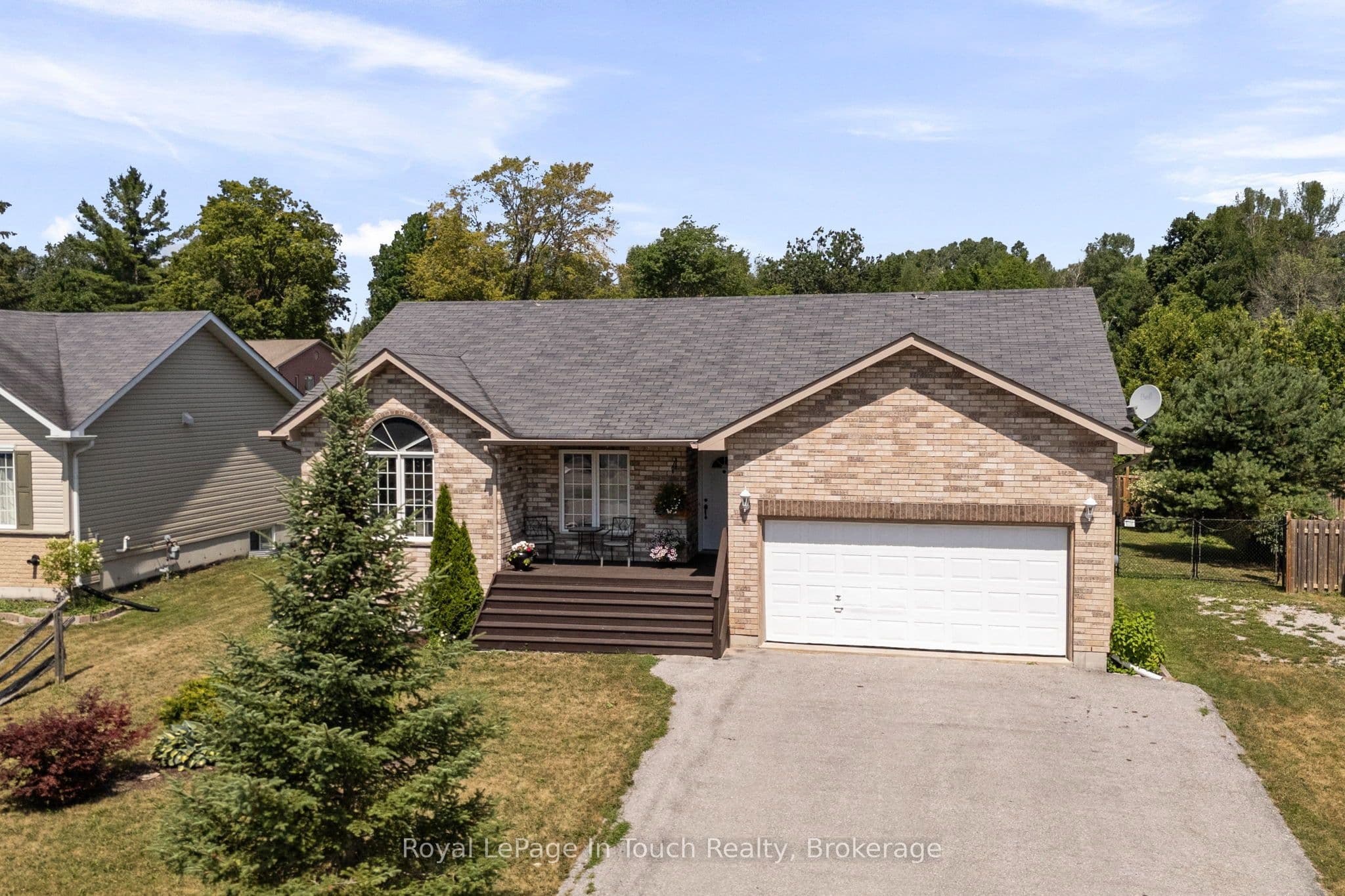 66 Donlands Court photo 1