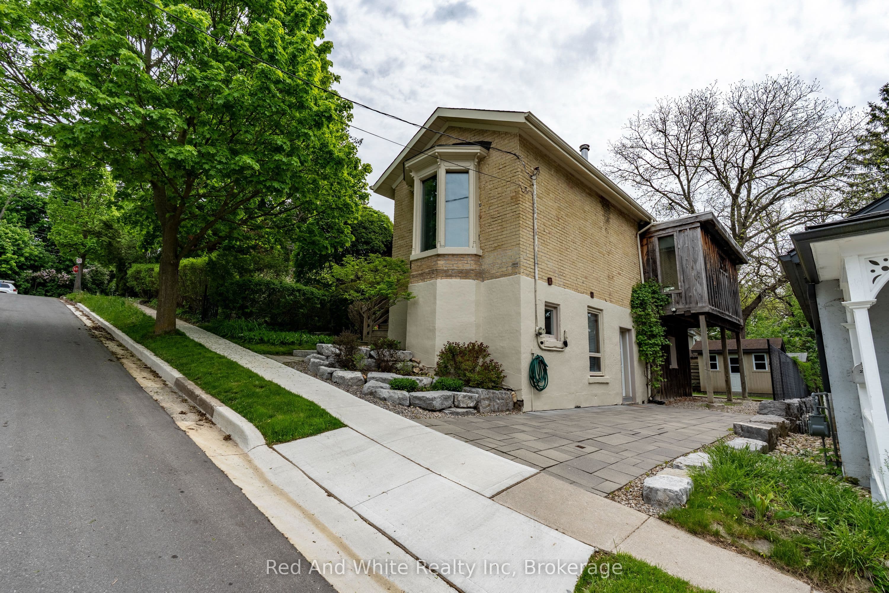 23 Pearl Street photo 1