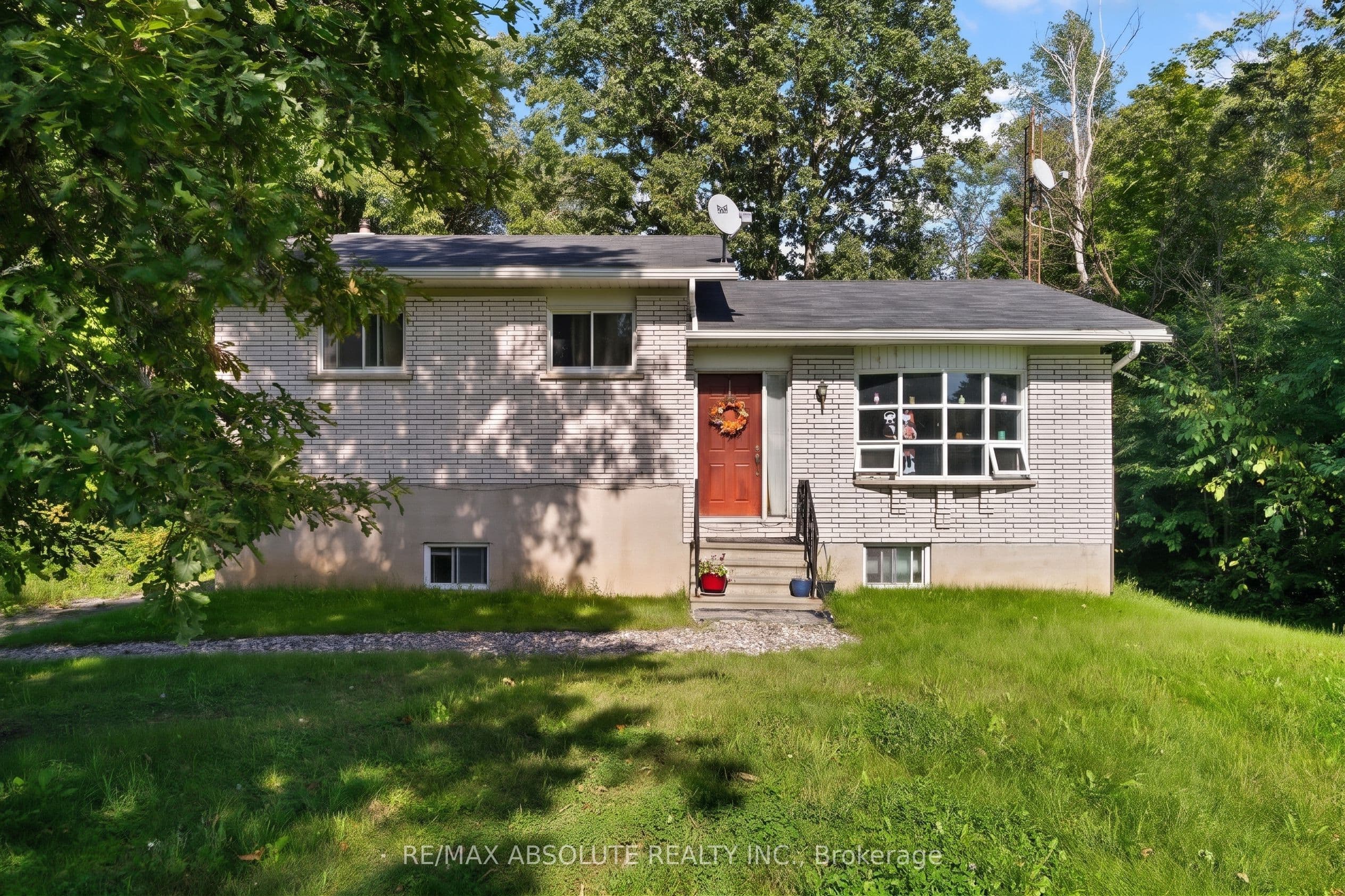1112 Francis Street photo 1