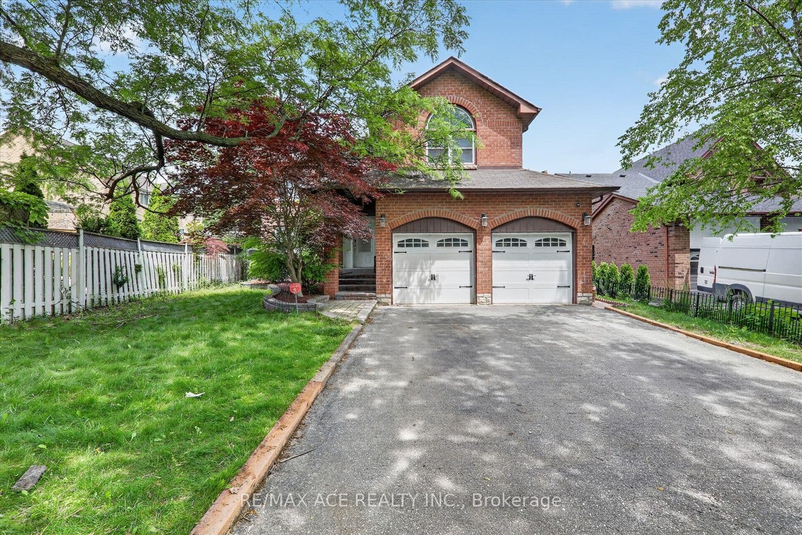 4 Beaumont Drive photo 1