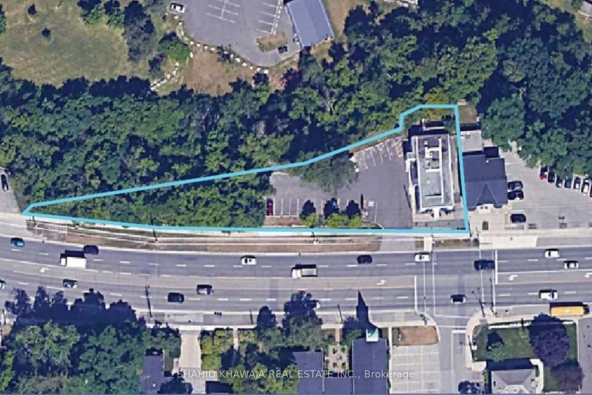 1563 Dundas Street photo 1