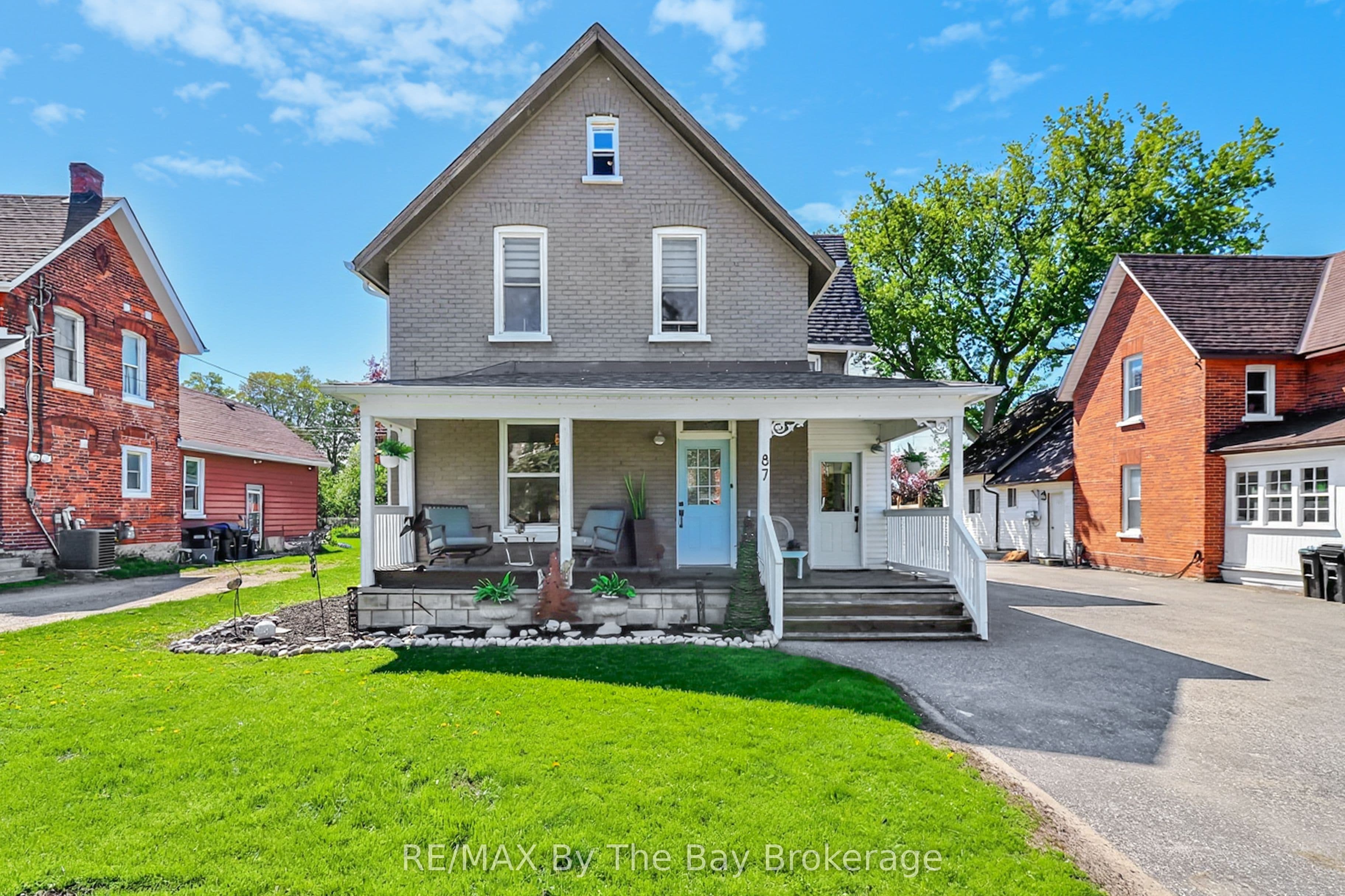 87 Queen Street photo 1