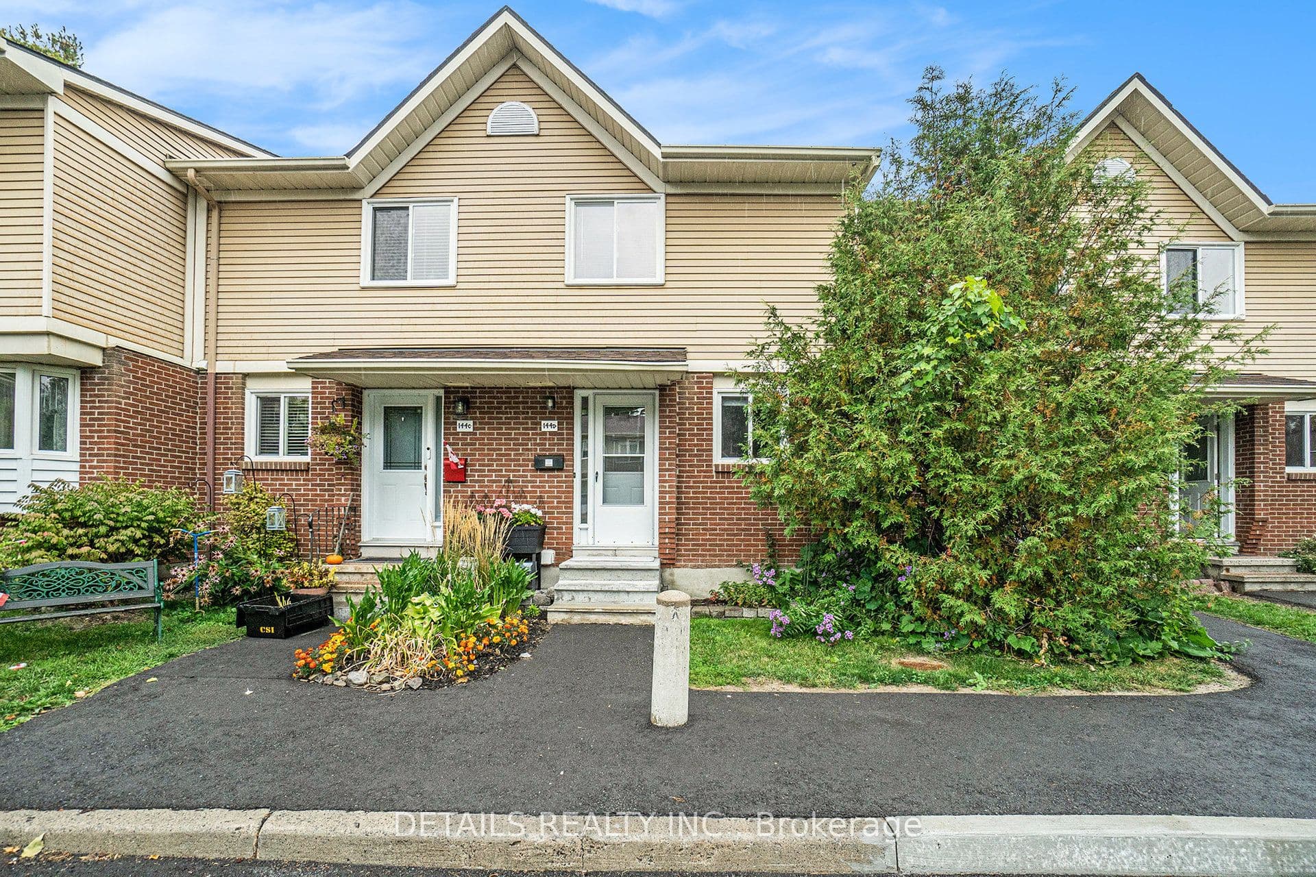 144D Valley Stream Drive photo 1