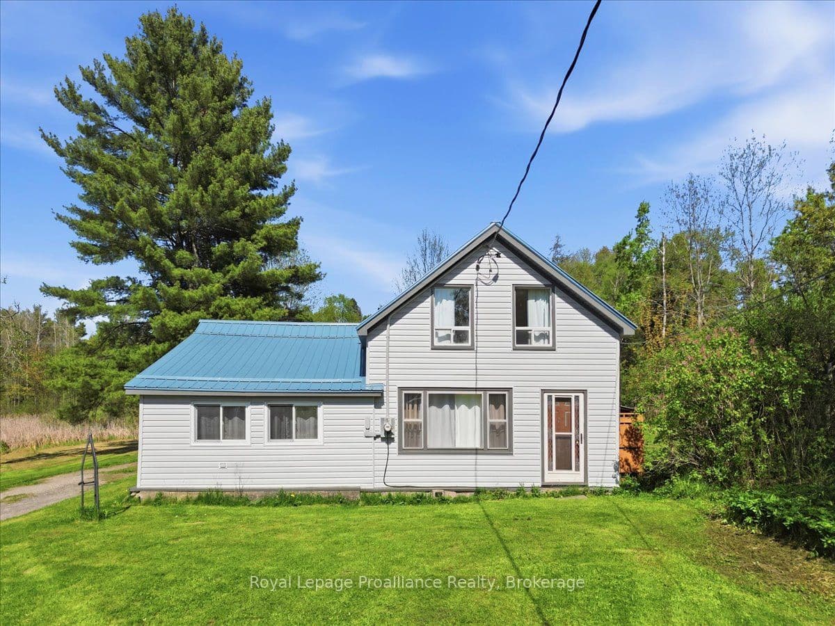 23 Brown Avenue photo 1