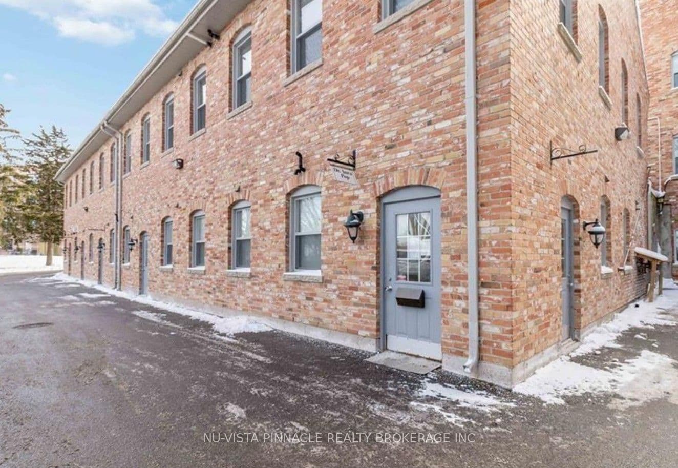Unit 2 307 Commissioners Road photo 1