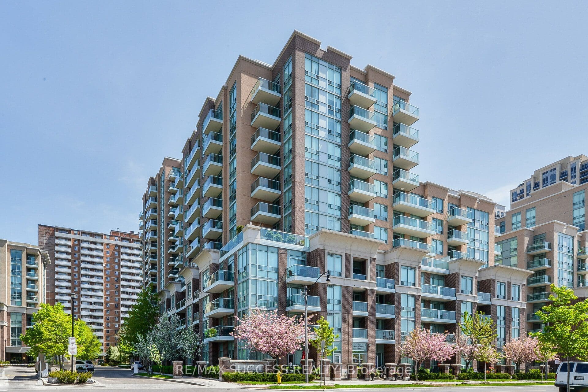 Unit PH14 11 Michael Power Place photo 1