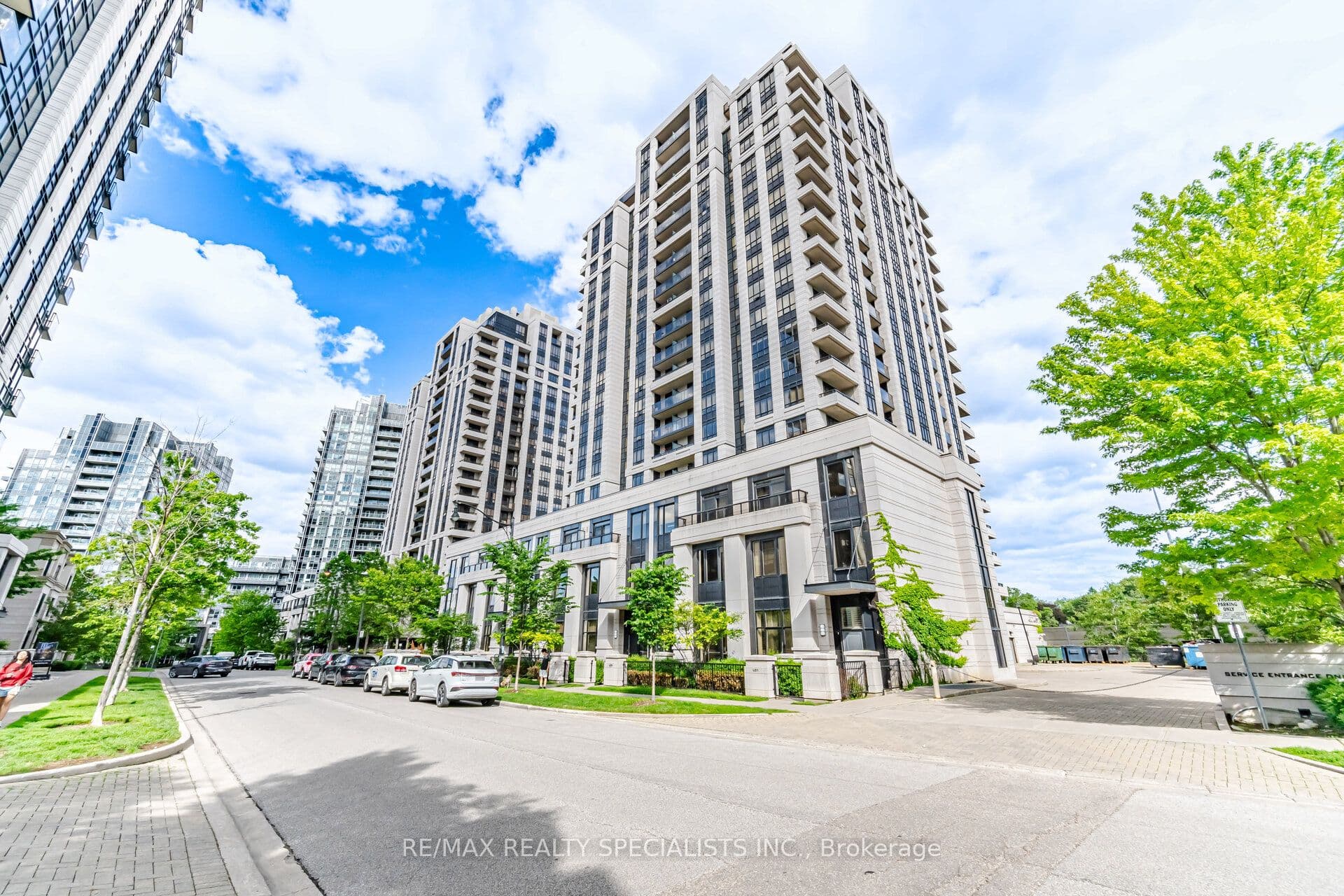 Unit 714 100 Harrison Garden Boulevard photo 1