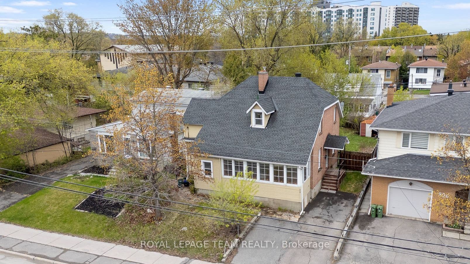 910 Pinecrest Road photo 1