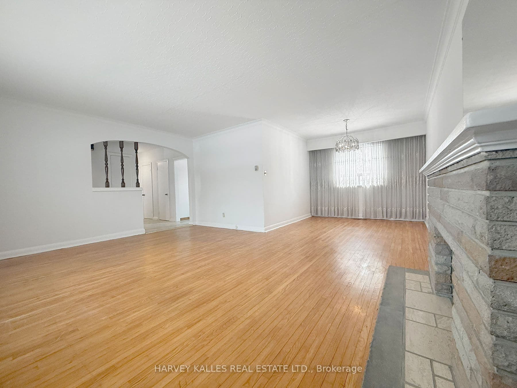 214 Dixon Road photo 1