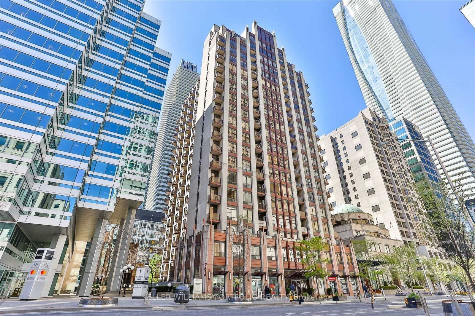 Unit 1204 85 Bloor Street photo 1