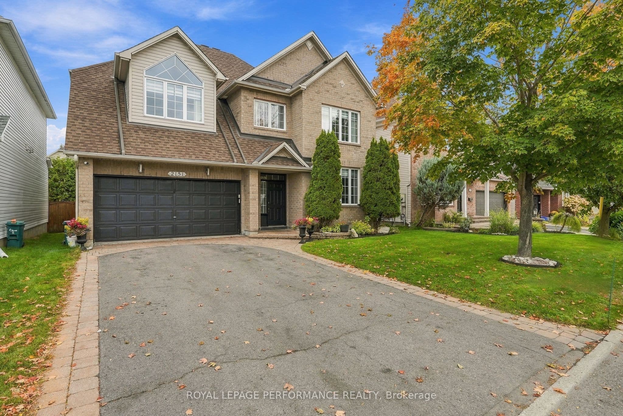 2151 Melanson Crescent photo 1