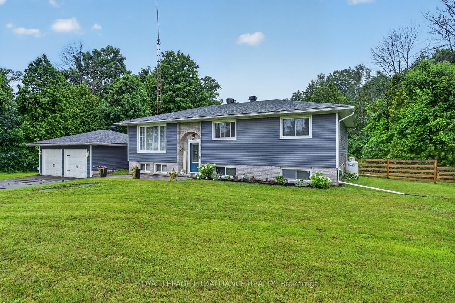 2950 Merwin Lane photo 1